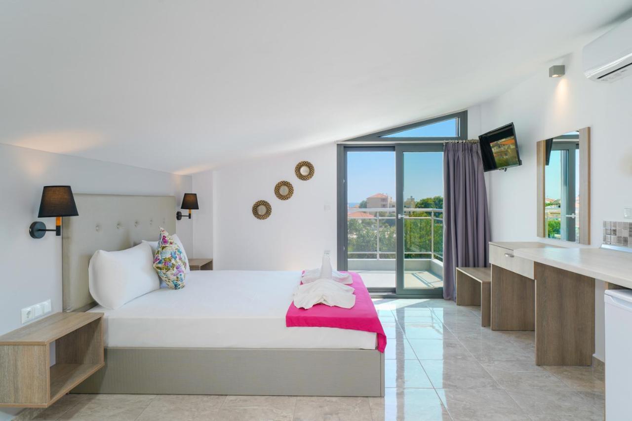 Eridon Suites ลิเมนาเรีย ภายนอก รูปภาพ