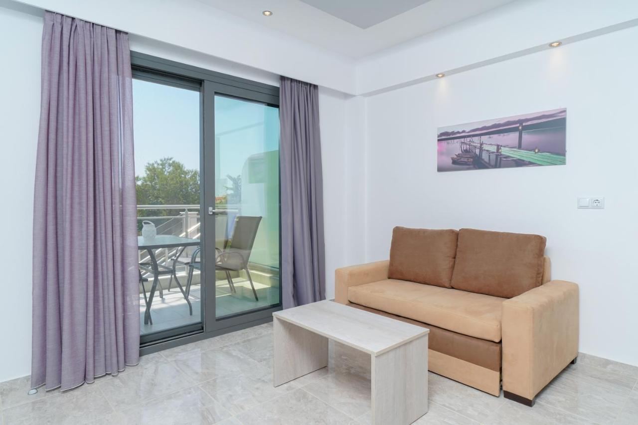 Eridon Suites ลิเมนาเรีย ภายนอก รูปภาพ