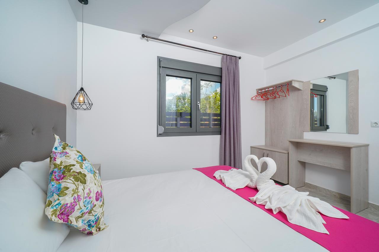 Eridon Suites ลิเมนาเรีย ภายนอก รูปภาพ
