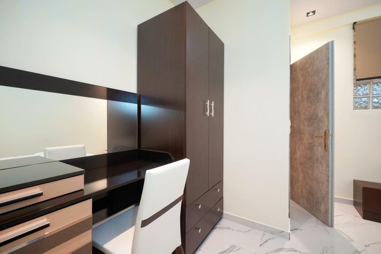 Eridon Suites ลิเมนาเรีย ภายนอก รูปภาพ
